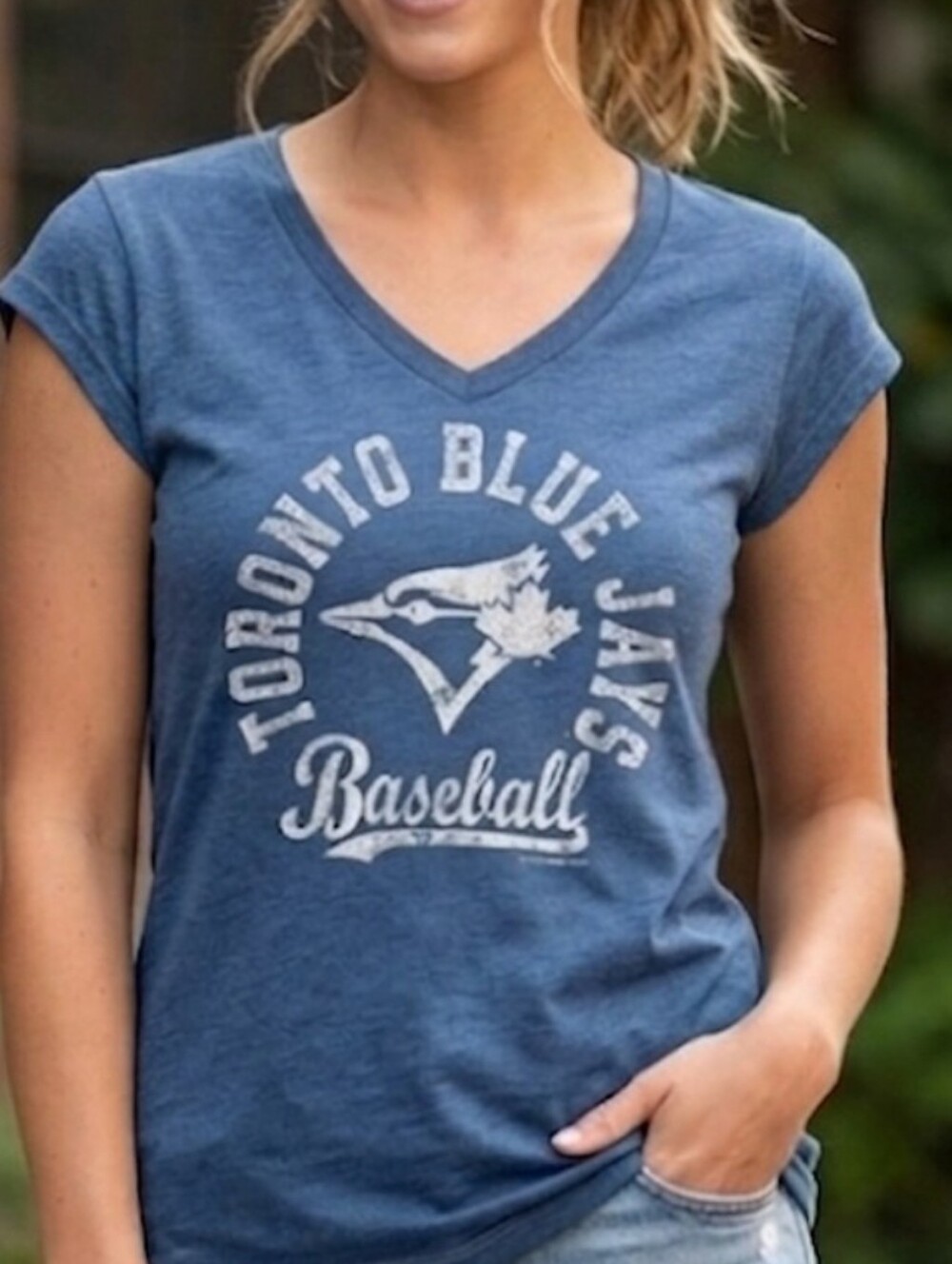 Toronto Blue Jays Fitted Vintage Style Graphic V-Neck Tee Sz. L